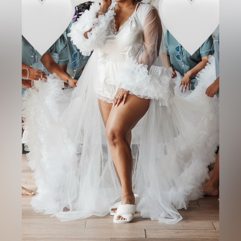 Elegant White Sheer Bridal/Maternity Robe